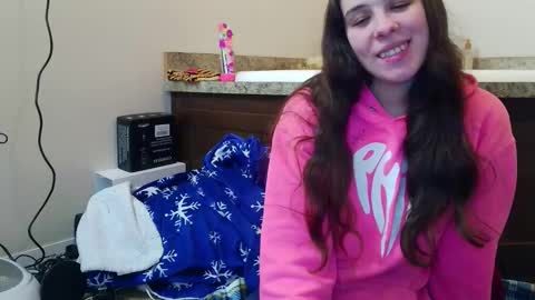 Snapshot of miss_sunshine01 chatting on December 2025 02:27:01 AM Bella online show from December 2025 02:27:01 AM