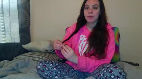 Snapshot of miss_sunshine01 chatting on April 2026 03:50:02 PM Bella online show from April 2026 03:50:02 PM