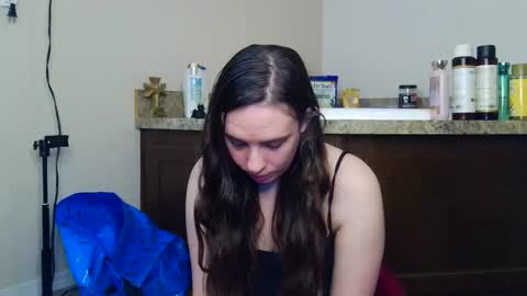 Snapshot of miss_sunshine01 chatting on June 2026 02:39:01 AM Bella online show from June 2026 02:39:01 AM