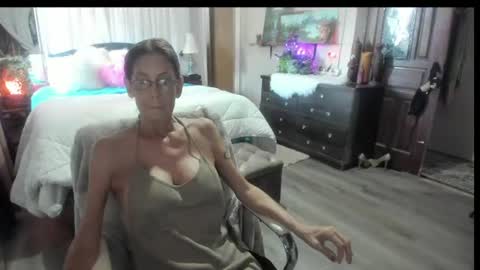 Trixie007 online show from July 2026 04:34:02 PM