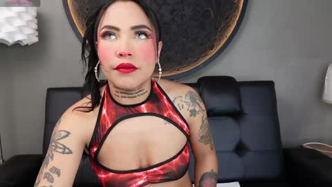 Vaiolette online show from May 2026 11:05:01 AM