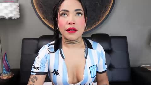 Vaiolette online show from May 2026 11:29:01 AM