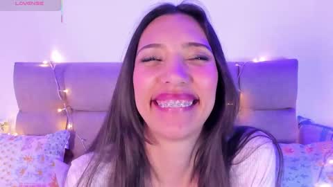 Snapshot of miss_veronica2 chatting on February 2025 03:41:02 PM Miss Veronica online show from February 2025 03:41:02 PM