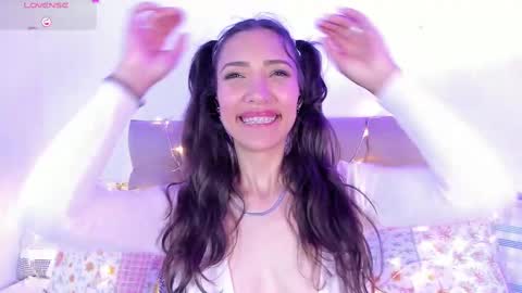 Snapshot of miss_veronica2 chatting on February 2025 06:48:01 PM Miss Veronica online show from February 2025 06:48:01 PM