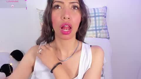 Snapshot of miss_veronica2 chatting on February 2025 12:13:02 PM Miss Veronica online show from February 2025 12:13:02 PM