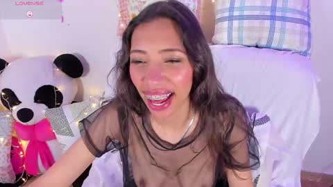 Snapshot of miss_veronica2 chatting on February 2025 12:23:02 PM Miss Veronica online show from February 2025 12:23:02 PM