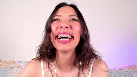 Snapshot of miss_veronica2 chatting on September 2025 01:11:02 PM Miss Veronica online show from September 2025 01:11:02 PM