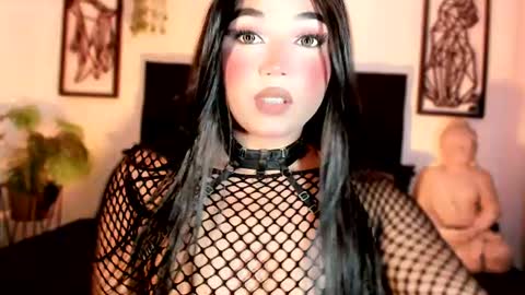 miss_zz online show from July 2026 05:05:02 PM