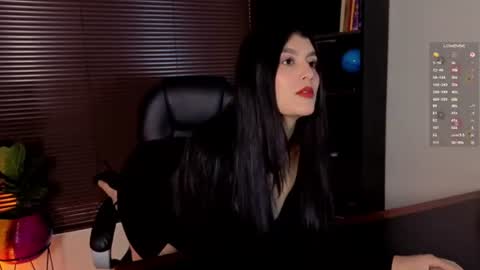 Laura online show from June 2026 02:14:01 PM