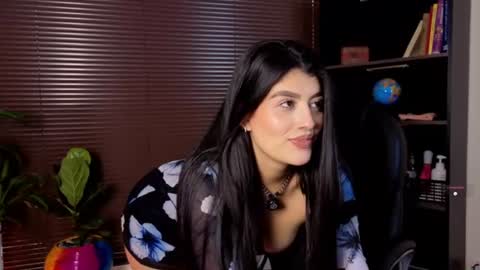 Laura online show from July 2026 01:29:02 PM