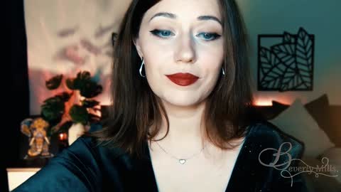 The divine Beverly online show from February 2025 08:32:01 PM