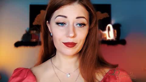 Snapshot of missbeverlymills chatting on November 2025 04:23:02 AM The divine Beverly online show from November 2025 04:23:02 AM