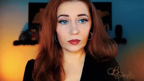 Snapshot of missbeverlymills chatting on November 2025 04:49:01 AM The divine Beverly online show from November 2025 04:49:01 AM