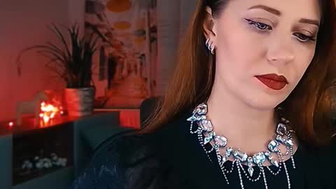 Snapshot of missbeverlymills chatting on February 2026 05:33:02 AM The divine Beverly online show from February 2026 05:33:02 AM