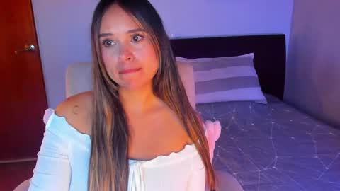 valentina andrea online show from May 2026 01:11:02 AM