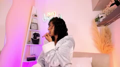 Sara Vanegas online show from July 2026 01:18:02 PM