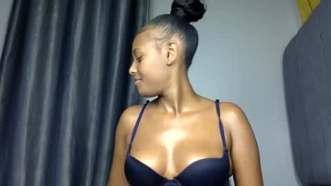missbree1 online show from July 2026 04:14:02 PM