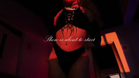 Chloe freelance model Please your thumbs up are important  online show from December 2024 07:43:02 PM