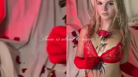 Chloe freelance model Please your thumbs up are important  online show from February 2025 11:20:01 PM