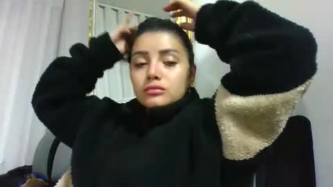 Snapshot of misselii chatting on February 2025 01:24:02 AM melodie online show from February 2025 01:24:02 AM