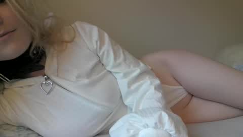 missflood online show from March 2026 12:44:02 PM