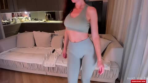 Snapshot of missflowersbloom chatting on November 2025 09:03:01 AM Lauren online show from November 2025 09:03:01 AM