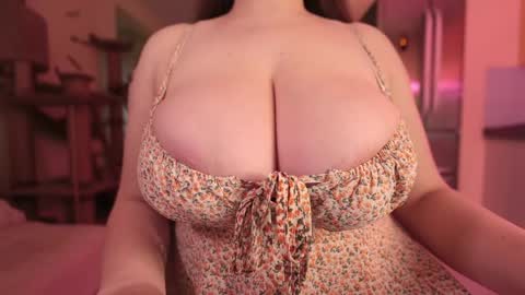 Snapshot of missfreyaxxx chatting on March 2026 09:04:02 AM MissFreyaXXX online show from March 2026 09:04:02 AM