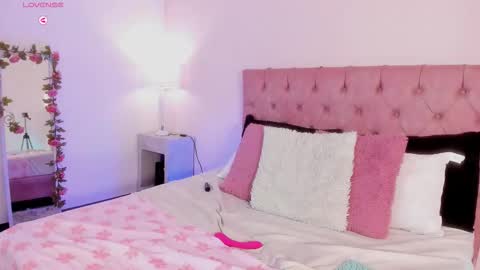 Melany Hiller online show from March 2026 08:26:33 AM