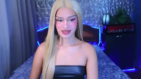 im your queen steffie online show from June 2026 02:52:01 PM
