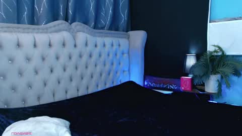im your queen steffie online show from July 2026 01:04:01 PM