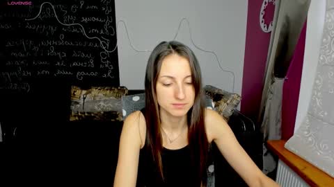 Sofia online show from November 2025 07:06:02 AM
