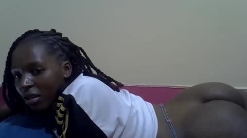 Snapshot of missjade25 chatting on February 2026 12:17:01 PM missjade25 online show from February 2026 12:17:01 PM