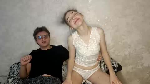 Ashley and Alex online show from December 2025 09:36:02 AM