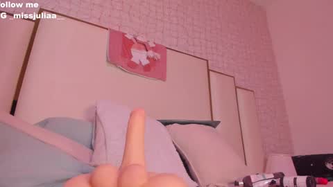 A N N Y online show from December 2024 04:10:02 PM