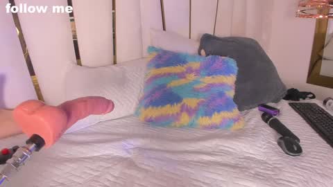 A N N Y online show from December 2024 02:57:02 PM