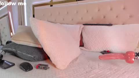 A N N Y online show from February 2025 11:09:01 PM