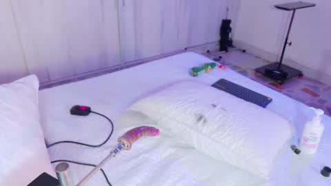 A N N Y online show from July 2026 09:10:01 PM