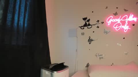 Snapshot of misskarinahilton chatting on September 2025 06:20:02 PM MissKarinaHilton online show from September 2025 06:20:02 PM