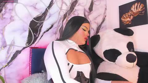 kassandra lazcano online show from April 2026 01:18:02 AM