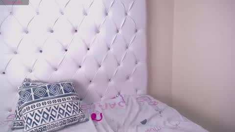 Danna online show from December 2025 10:27:02 PM