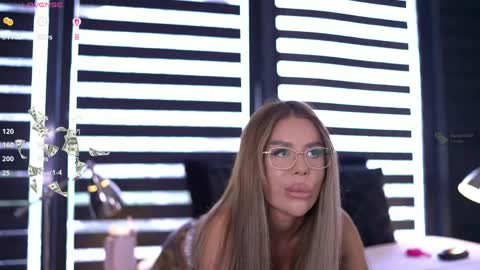 misskiarra online show from May 2026 07:04:01 AM