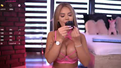 misskiarra online show from June 2026 07:02:01 AM