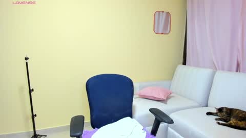 Kimberly Alejandra online show from June 2026 01:29:01 AM