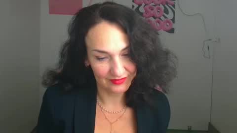 Christina online show from April 2026 11:19:02 AM