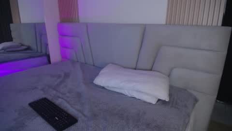 Miss Loise online show from November 2025 03:15:01 AM