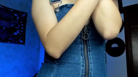 Snapshot of missluna27 chatting on December 2024 12:56:02 AM Miss Luna online show from December 2024 12:56:02 AM