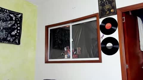 Snapshot of missluna27 chatting on February 2025 10:18:02 PM Miss Luna online show from February 2025 10:18:02 PM