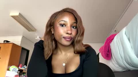 Snapshot of missmarimac chatting on February 2026 04:37:02 PM missmarimac online show from February 2026 04:37:02 PM