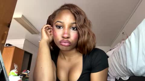 Snapshot of missmarimac chatting on February 2026 04:05:02 PM missmarimac online show from February 2026 04:05:02 PM