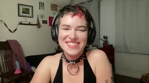 Snapshot of missmarinamay chatting on February 2026 02:11:01 AM missmarinamay online show from February 2026 02:11:01 AM